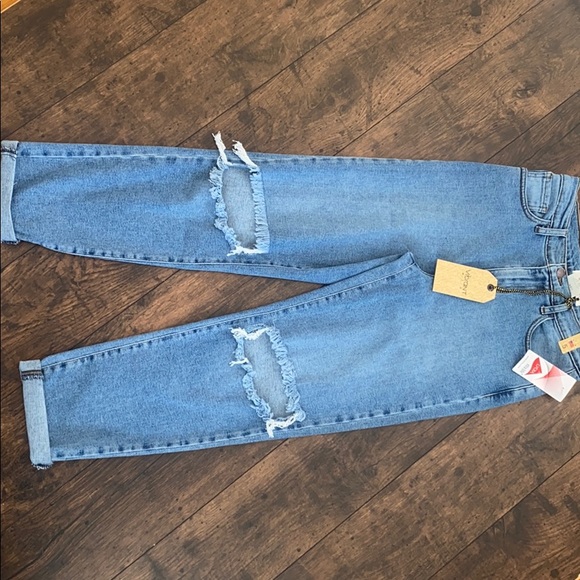 High Rise Busted Ripped Knee Mom Boyfriend Jeans - Picture 7 of 7